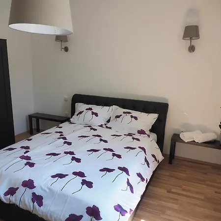 Captain Emo プーラ