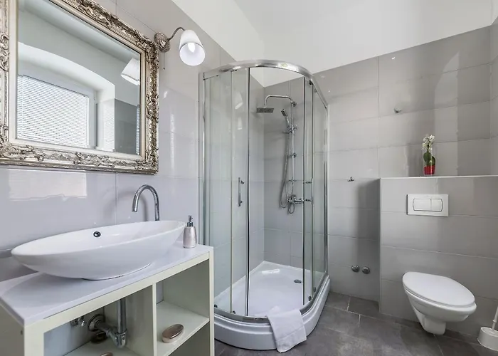 Appartement Captain Emo Pula