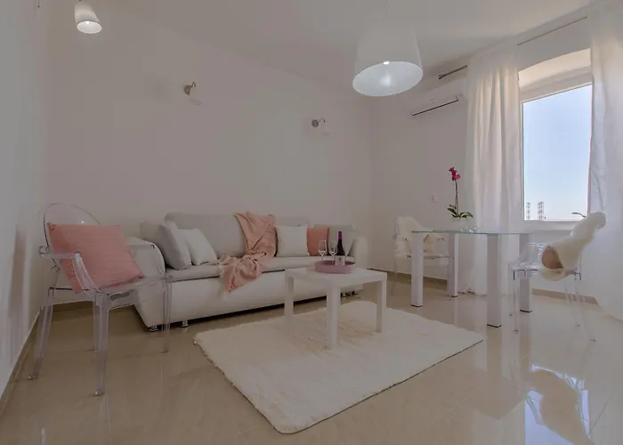 Captain Emo بولا