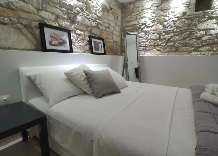 Captain Emo Appartement *