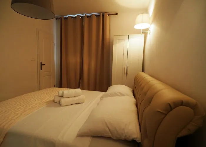 Captain Emo Appartement *
