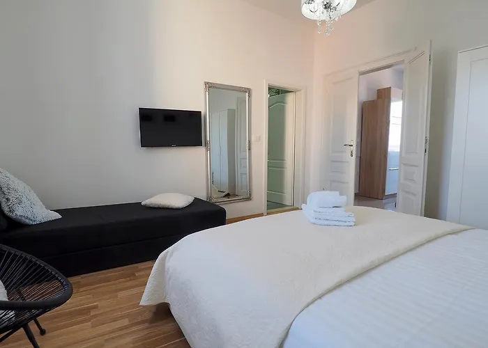 Appartement Captain Emo Pula