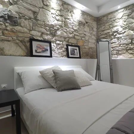 Captain Emo City Pula