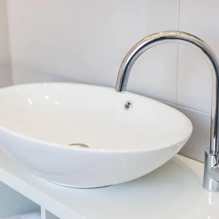 Captain Emo City Pula