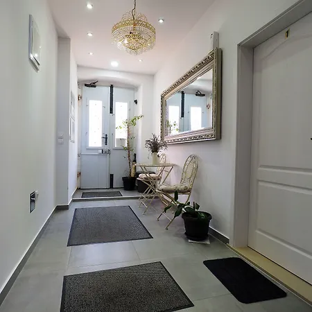 Captain Emo City Pula