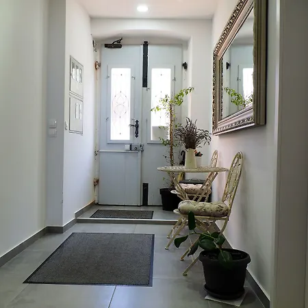 Captain Emo City Pula