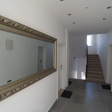 Captain Emo City Apartment Pula