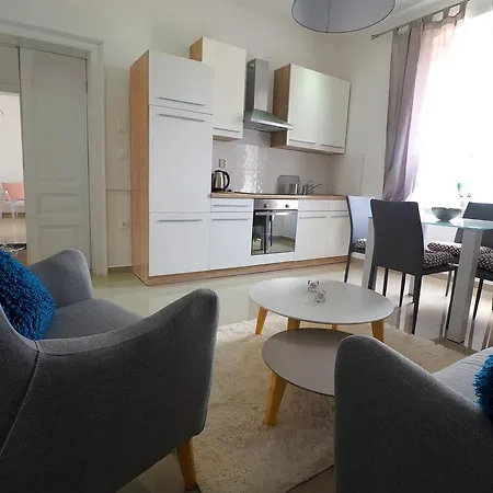 Captain Emo City * Pula