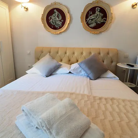 Captain Emo City * Pula