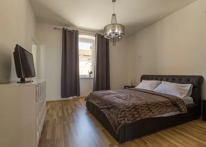 Captain Emo Appartamento Pola